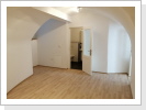 Blick vom Schlafzimmer auf die Türe ins Badezimmer Blick vom Schlafzimmer auf die Türe ins Badezimmer